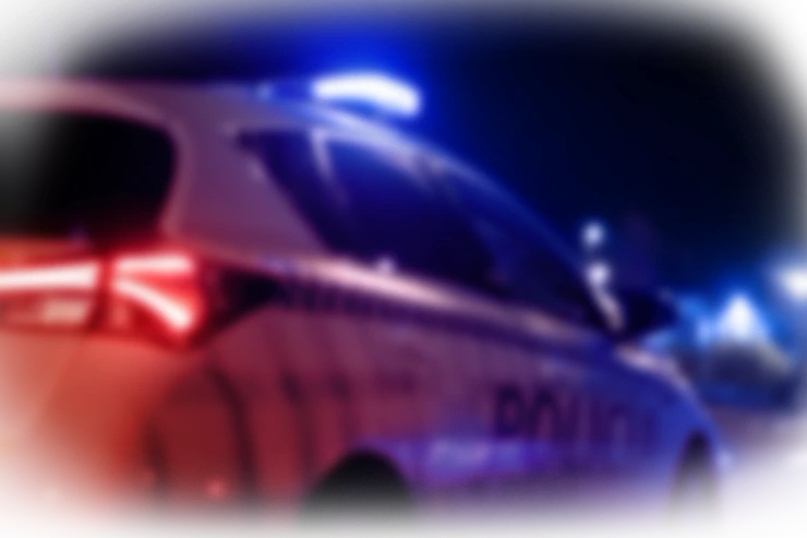 Policial estudando com mapas mentais
